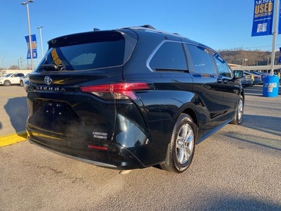 2023 Toyota Sienna Limited 7 Passenger