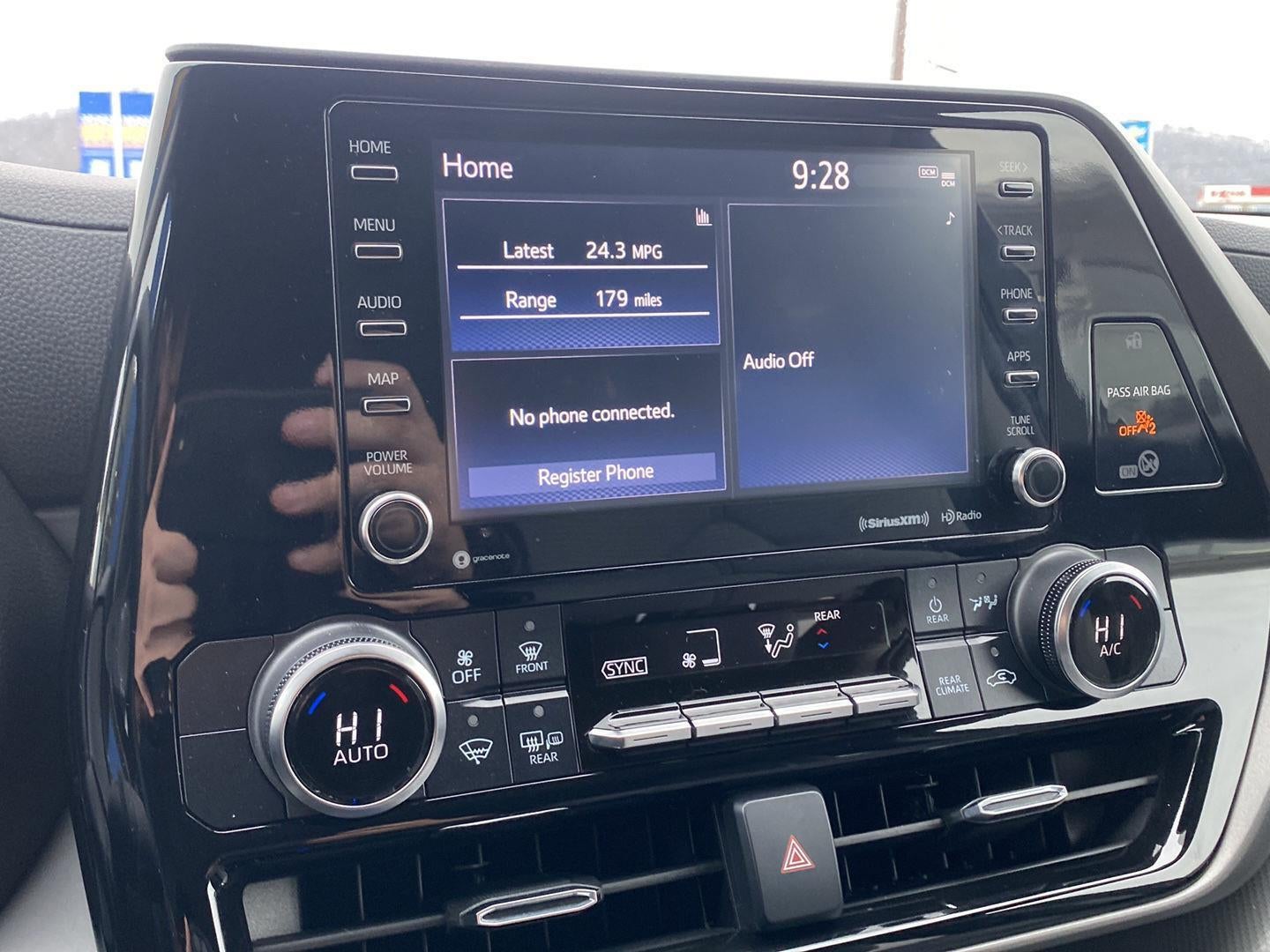 2022 Toyota Highlander LE