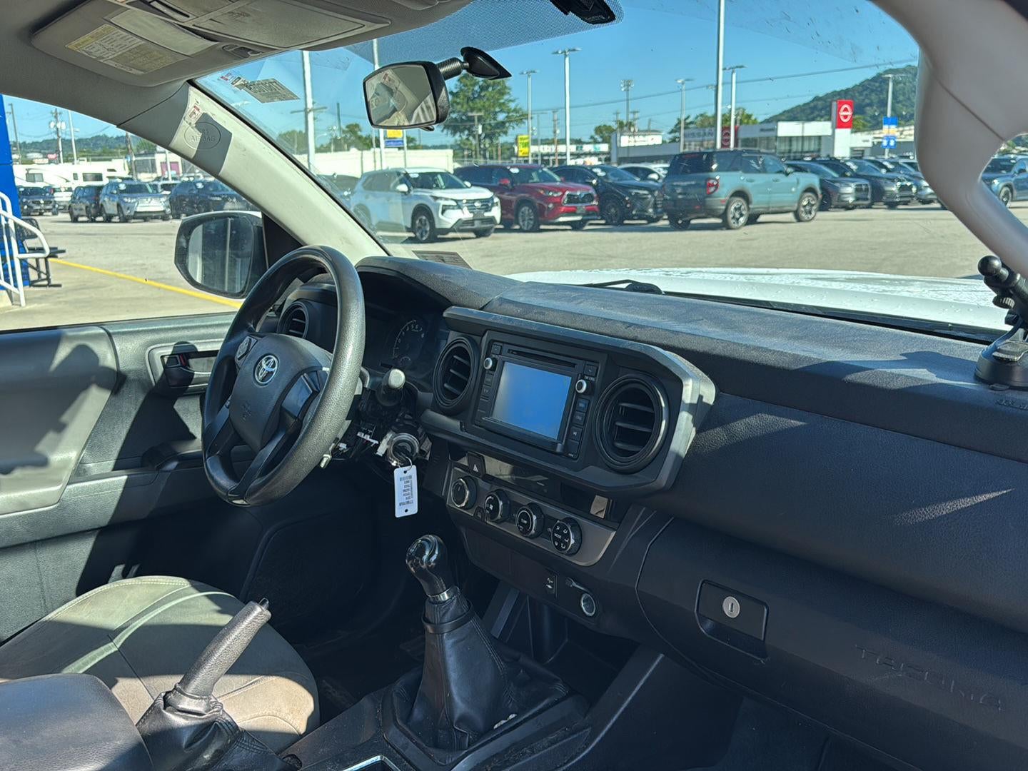 2016 Toyota Tacoma SR