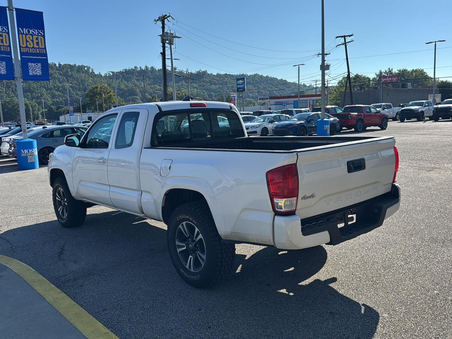 2016 Toyota Tacoma SR