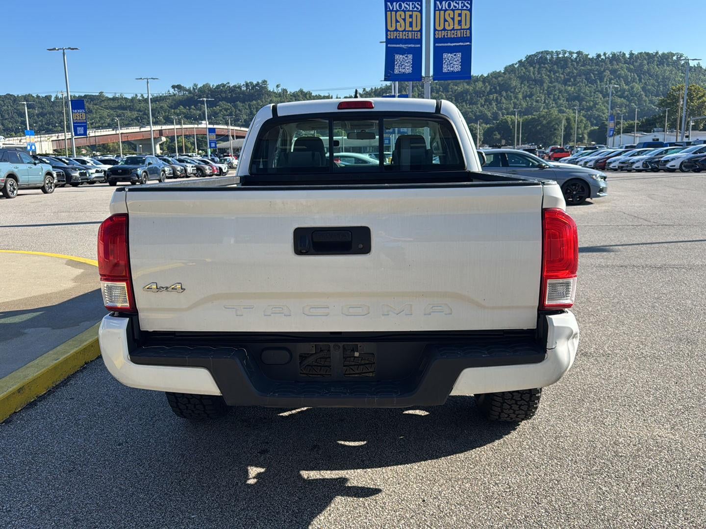2016 Toyota Tacoma SR
