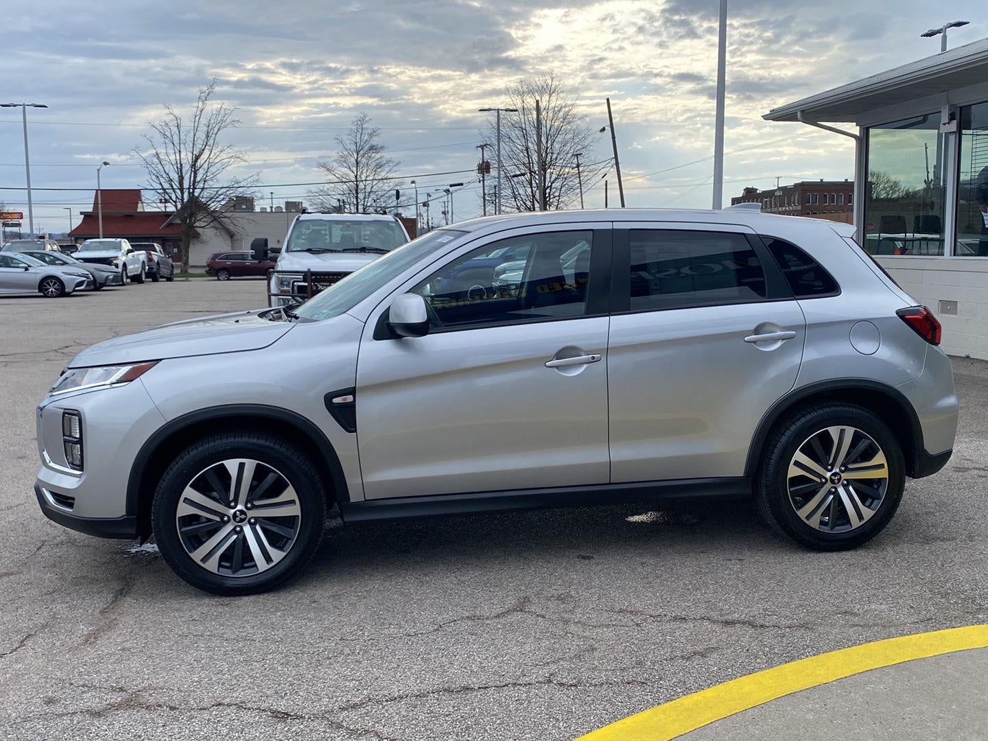 2024 Mitsubishi Outlander Sport ES