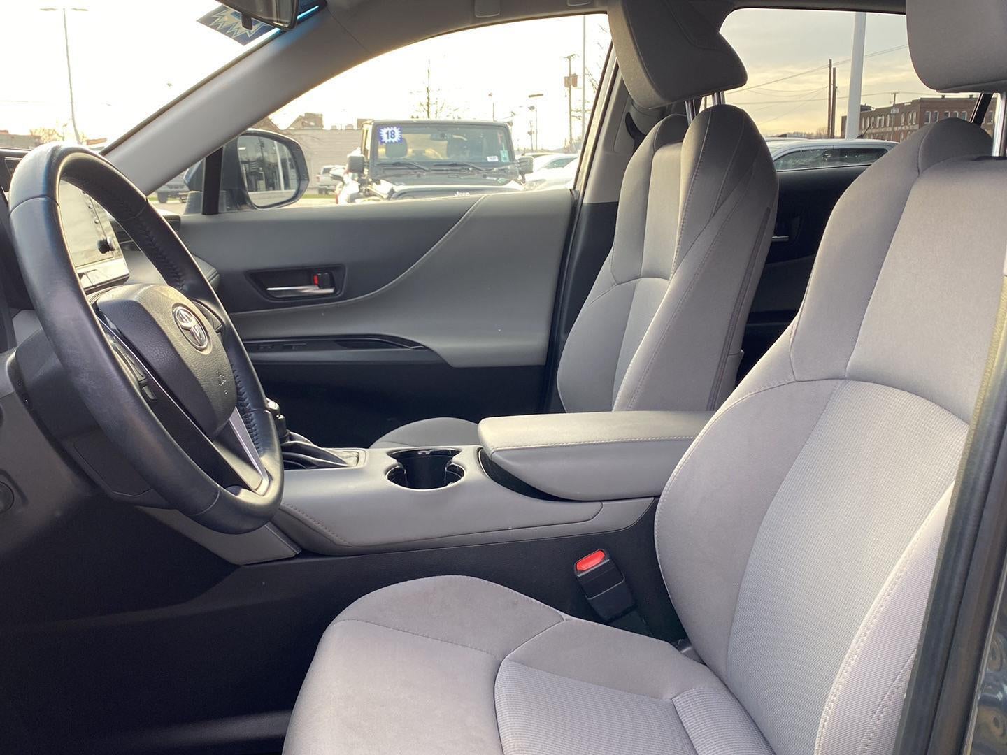 2022 Toyota Venza LE