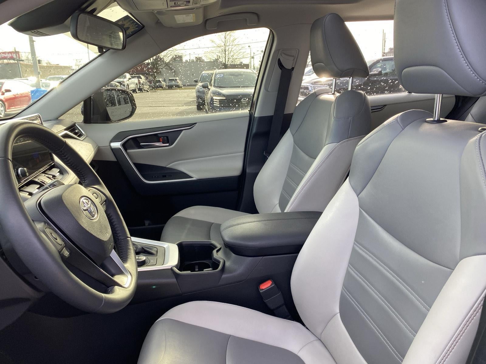 2023 Toyota RAV4 Hybrid XLE Premium