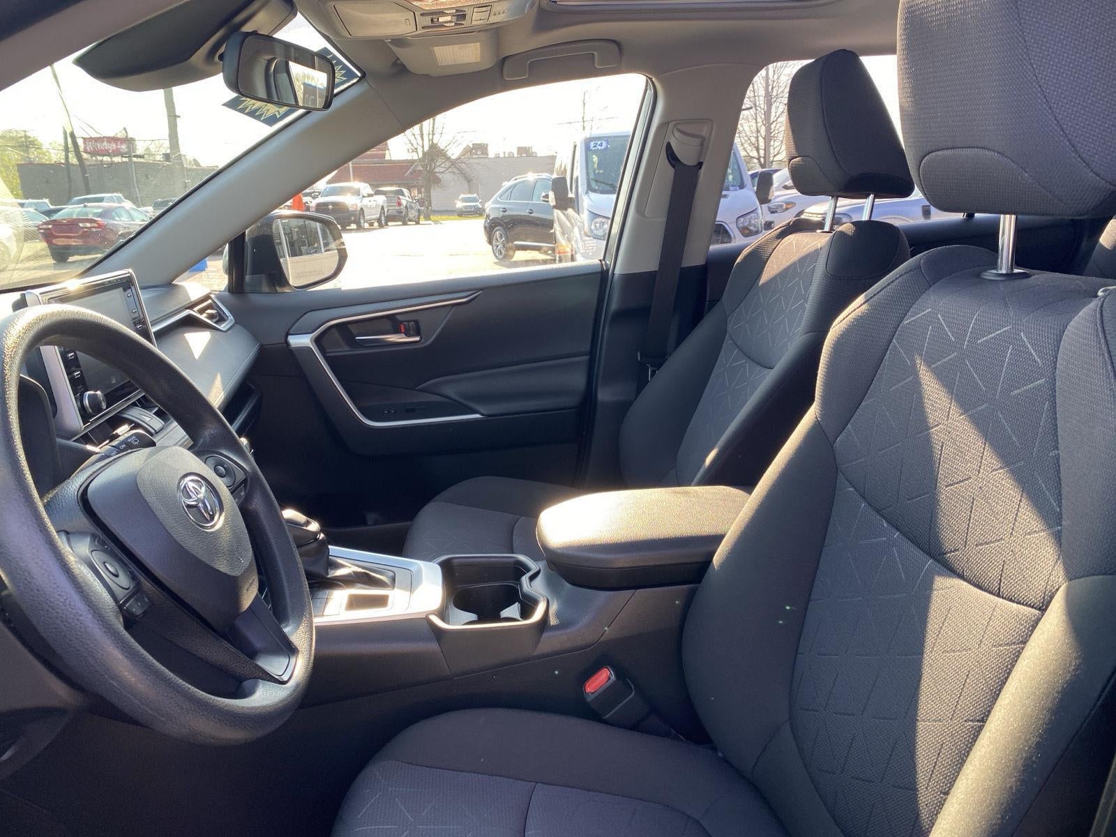 2020 Toyota RAV4 XLE