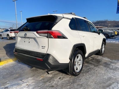 2020 Toyota RAV4 XLE