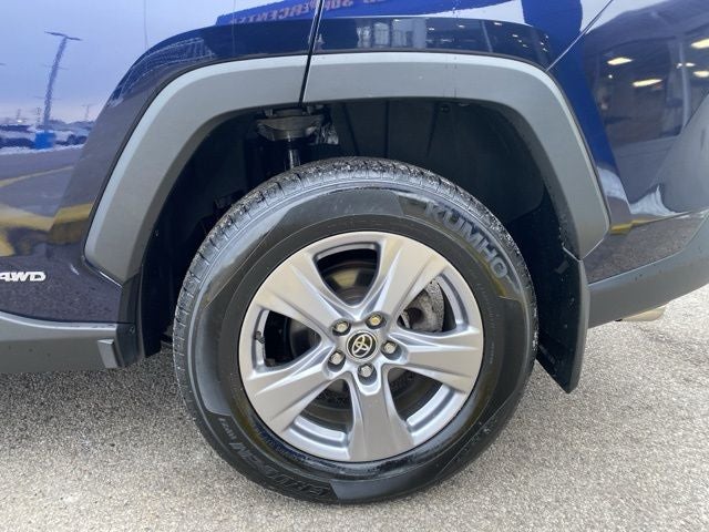 2022 Toyota RAV4 Hybrid XLE