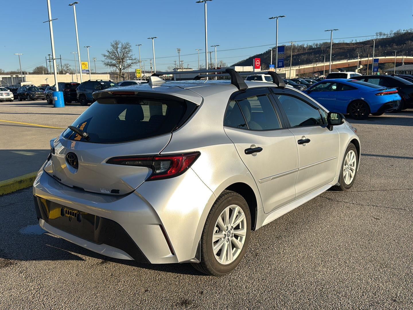 2025 Toyota Corolla Hatchback SE