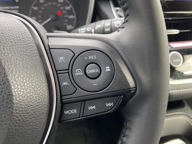 2025 Toyota Corolla Hatchback SE