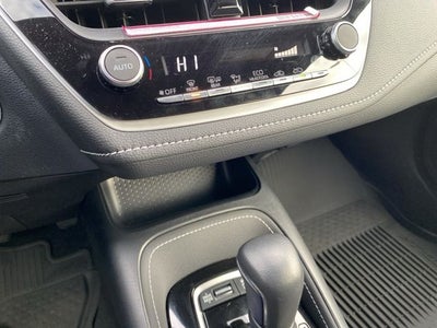 2025 Toyota Corolla Hatchback SE