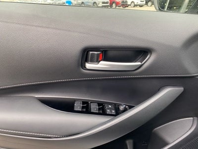 2025 Toyota Corolla Hatchback SE