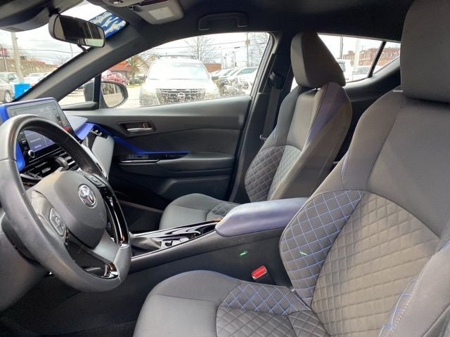 2022 Toyota C-HR XLE