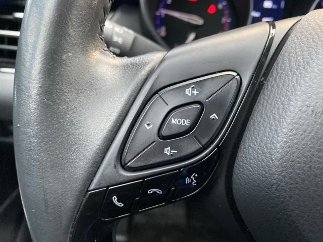 2022 Toyota C-HR XLE