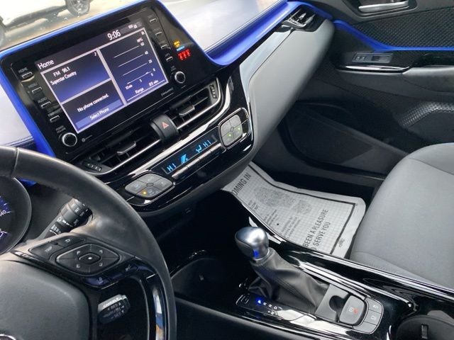 2022 Toyota C-HR XLE