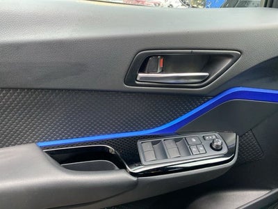 2022 Toyota C-HR XLE
