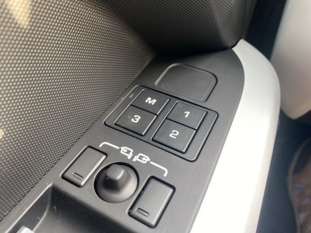 2024 Land Rover Defender 130 S