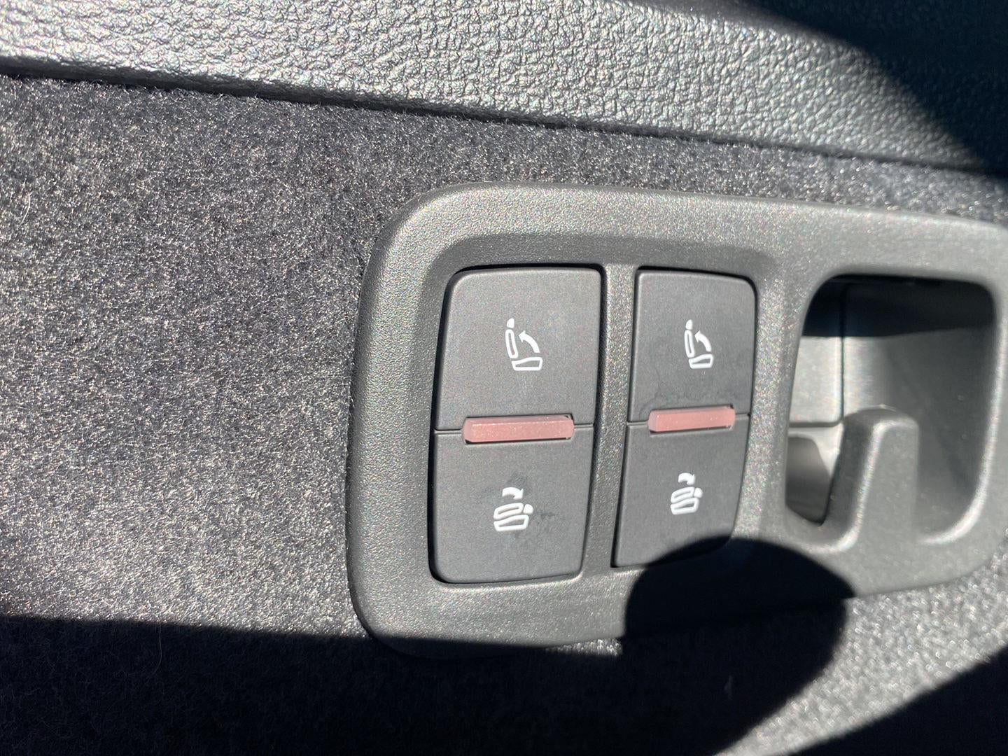 2023 Audi Q7 Premium