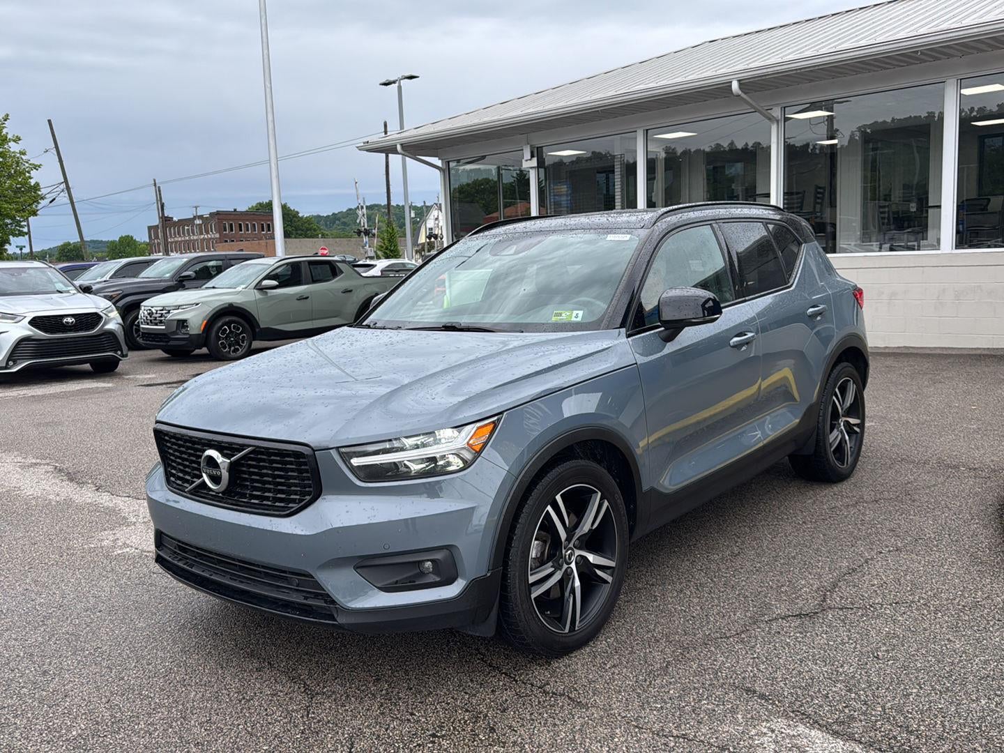 2021 Volvo XC40 R-Design