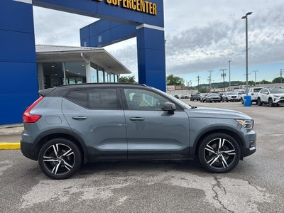 2021 Volvo XC40 R-Design