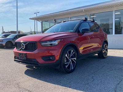 2021 Volvo XC40 R-Design