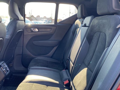 2021 Volvo XC40 R-Design