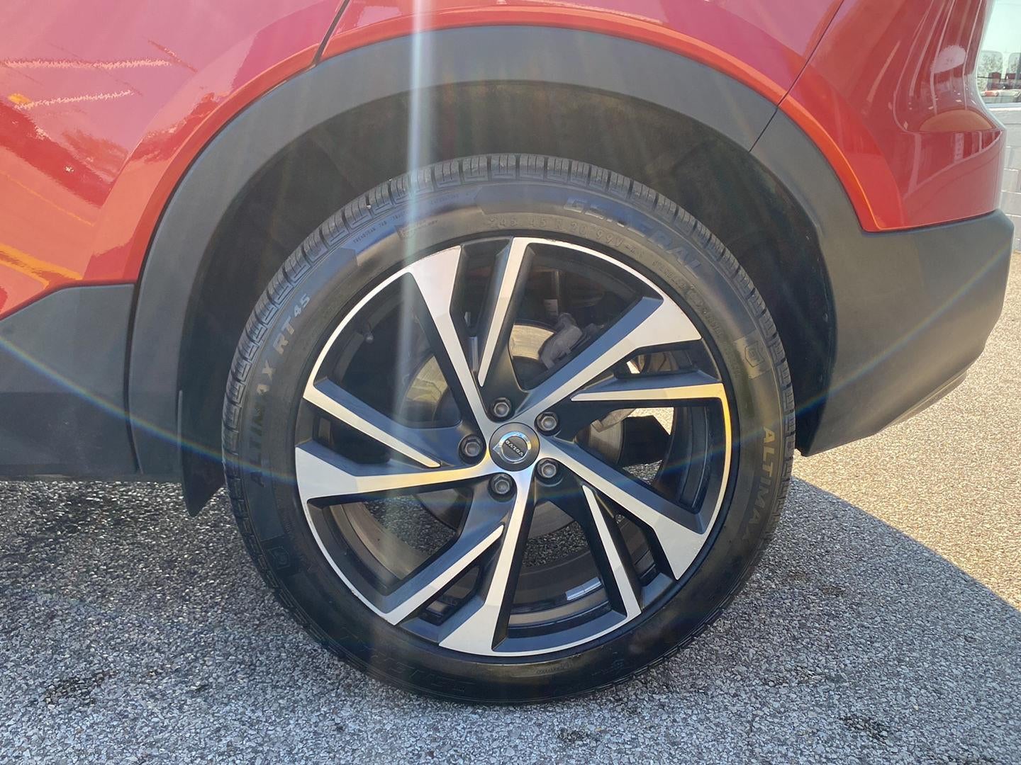 2021 Volvo XC40 R-Design