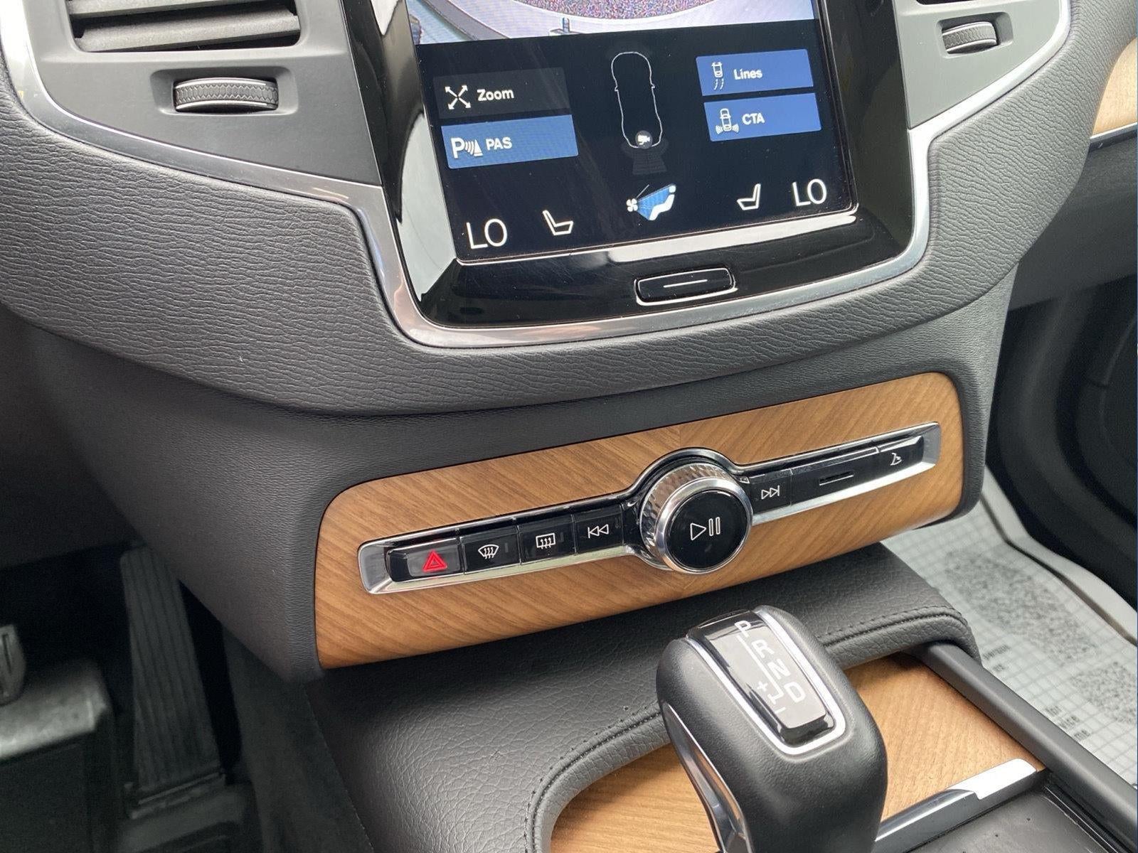 2021 Volvo Xc90 Momentum