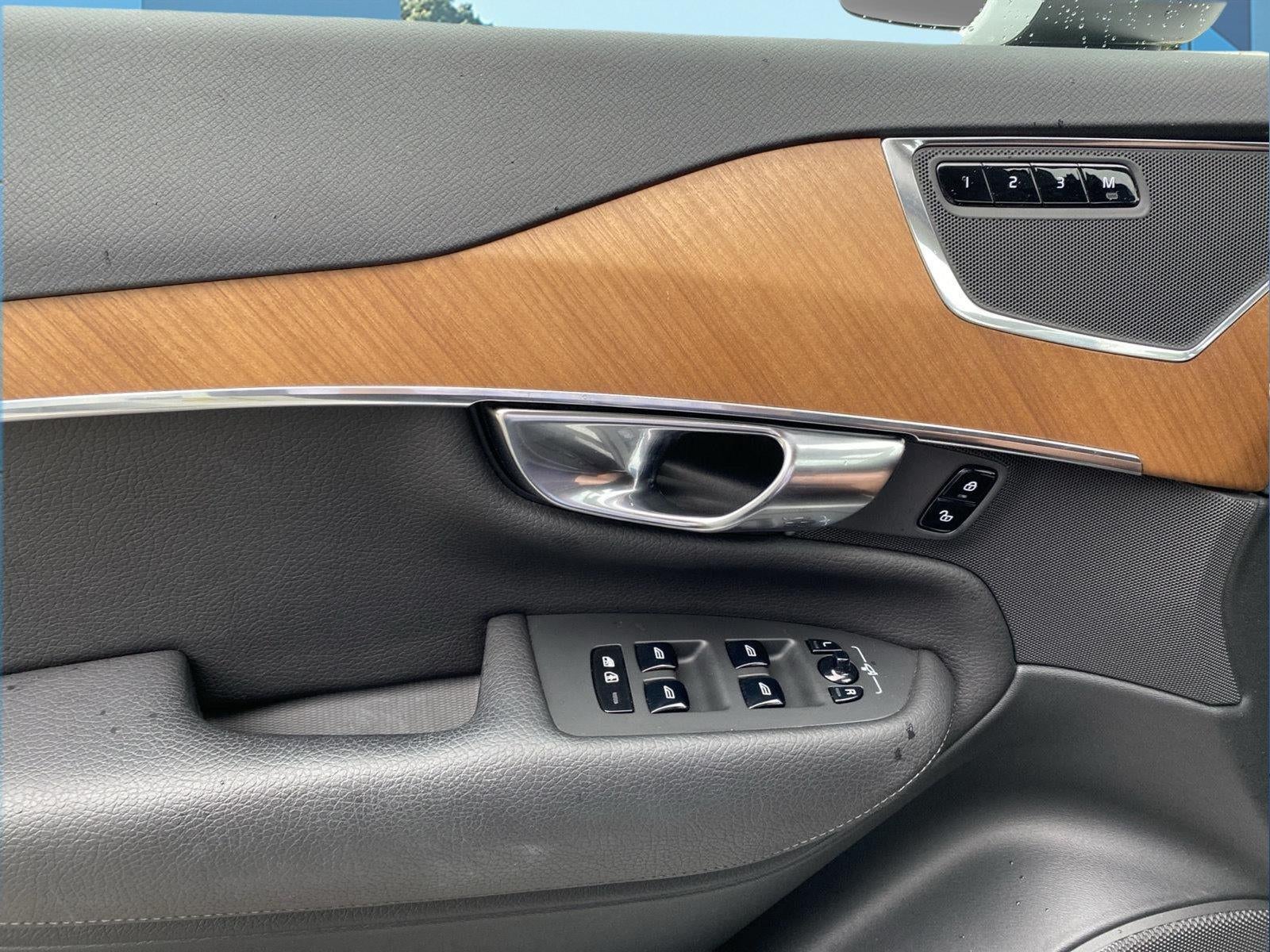 2021 Volvo Xc90 Momentum