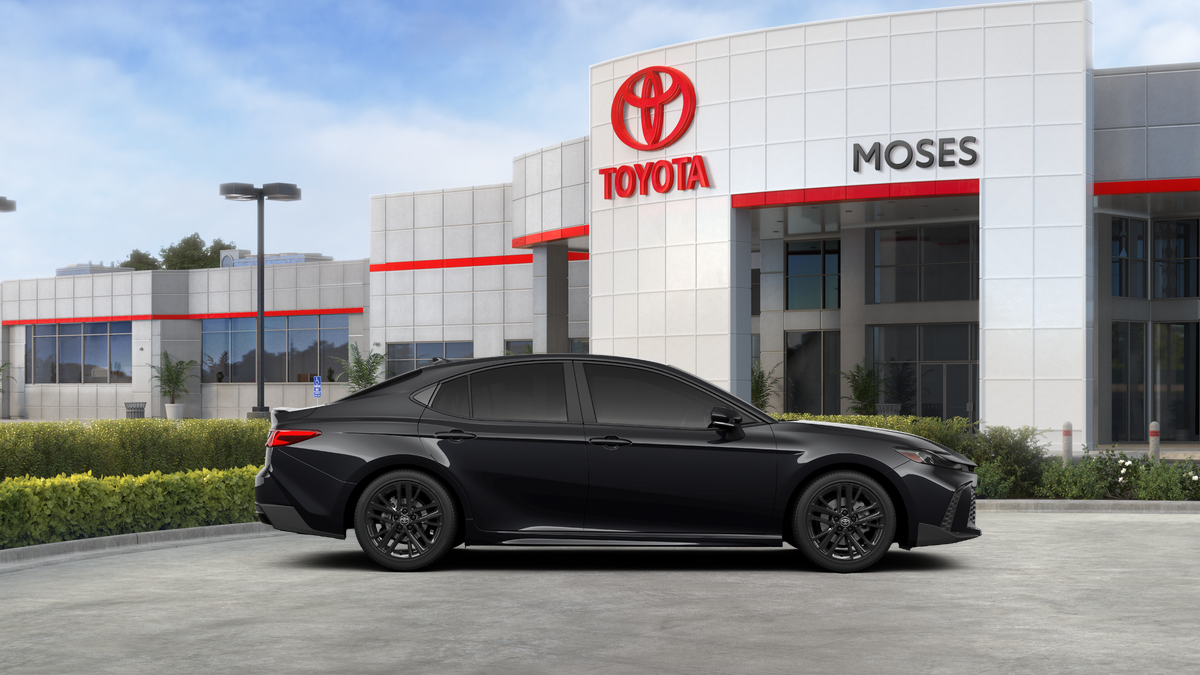 2027 Toyota CAMRY SE AWD