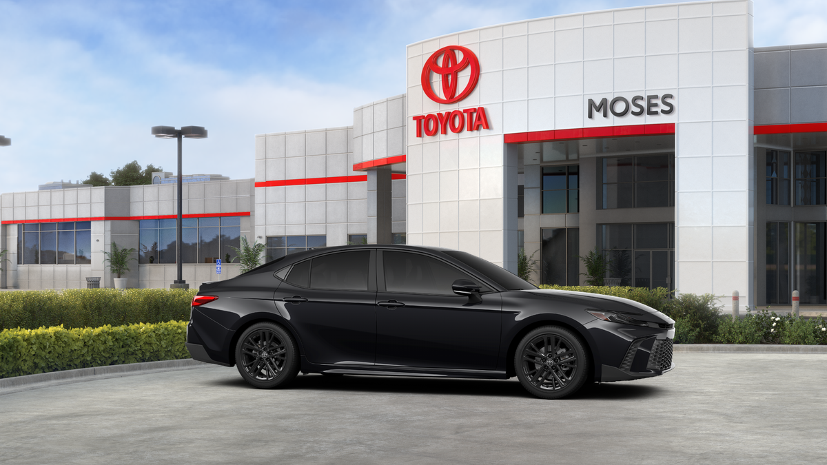 2027 Toyota CAMRY SE AWD