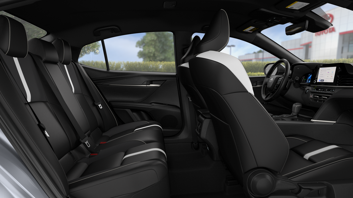 2027 Toyota CAMRY SE AWD
