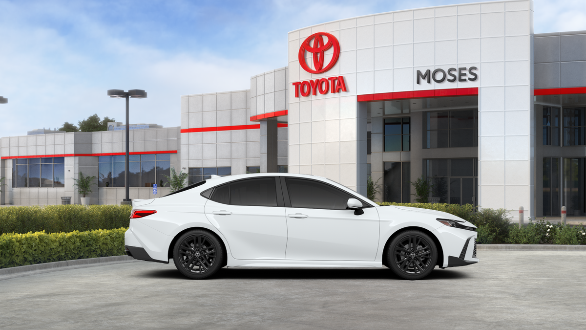 2027 Toyota CAMRY SE AWD