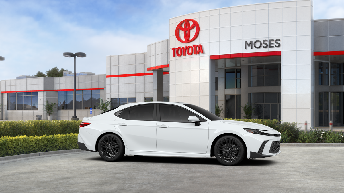 2027 Toyota CAMRY SE AWD