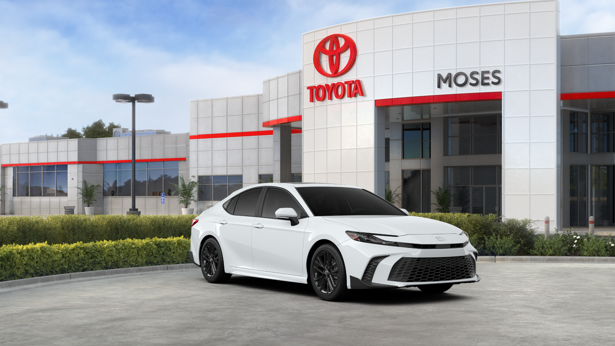 2027 Toyota CAMRY SE AWD