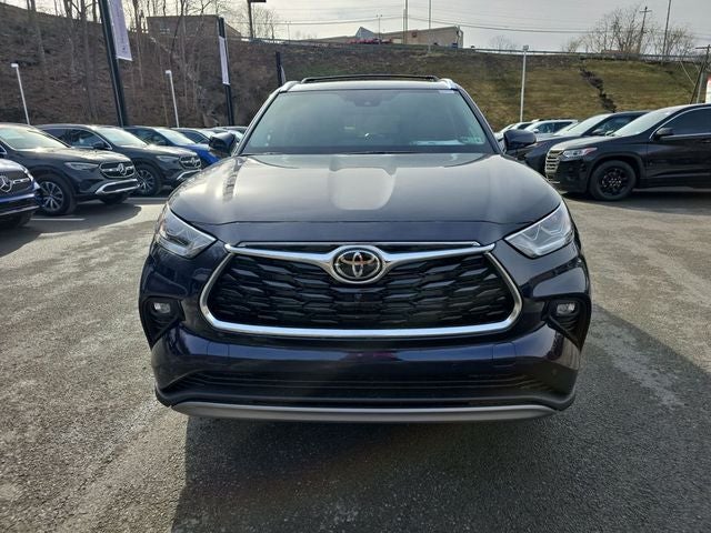2026 Toyota Highlander Hybrid Platinum