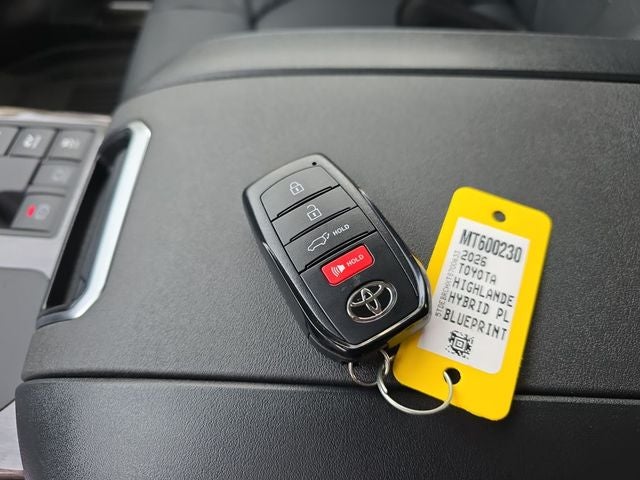 2026 Toyota Highlander Hybrid Platinum