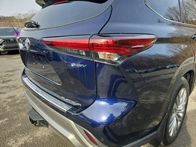 2026 Toyota Highlander Hybrid Platinum