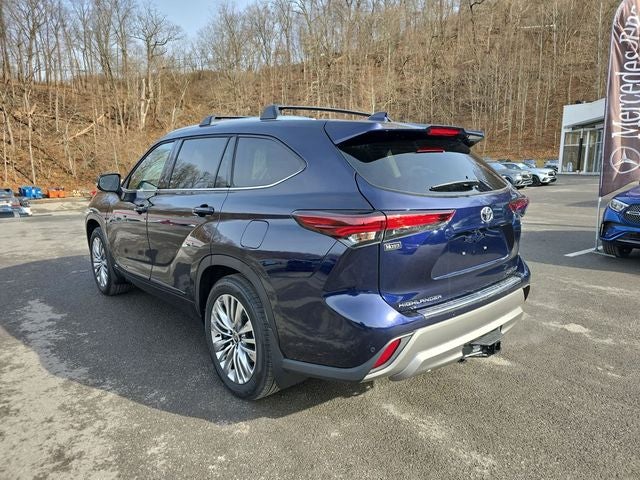 2026 Toyota Highlander Hybrid Platinum