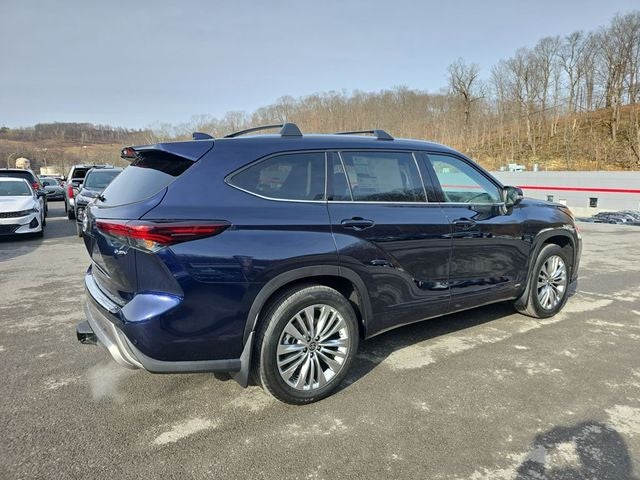 2026 Toyota Highlander Hybrid Platinum