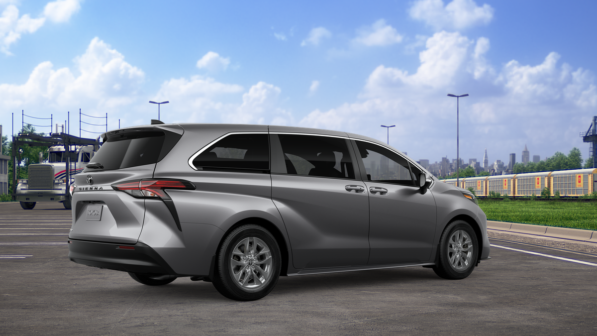 2026 Toyota Sienna LE 8-Passenger