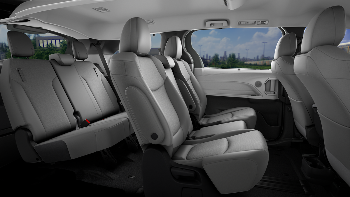 2026 Toyota Sienna LE 8-Passenger