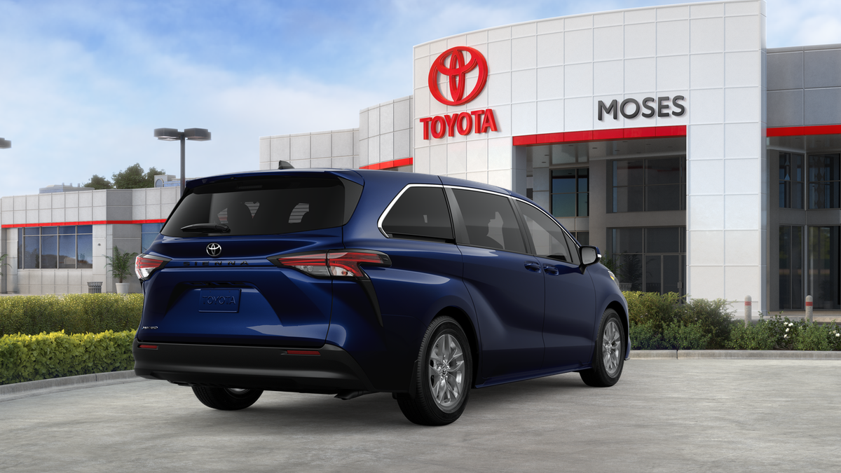 2026 Toyota Sienna LE 8-Passenger