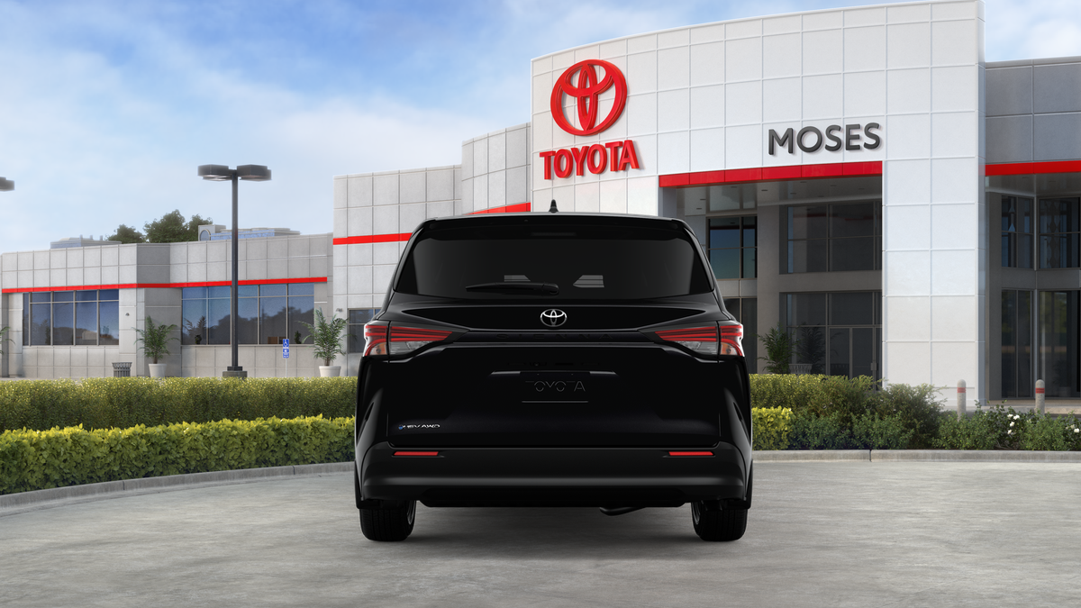 2026 Toyota Sienna LE 8-Passenger