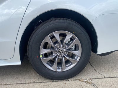 2026 Toyota Sienna XLE 8-Passenger