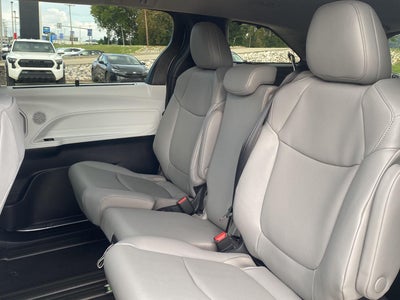 2026 Toyota Sienna XLE 8-Passenger