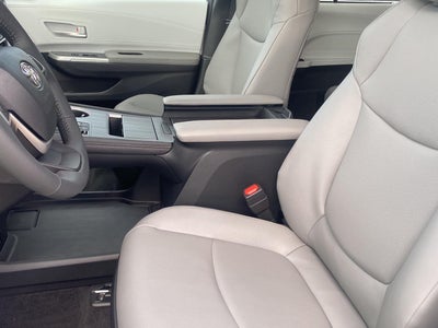 2026 Toyota Sienna XLE 8-Passenger