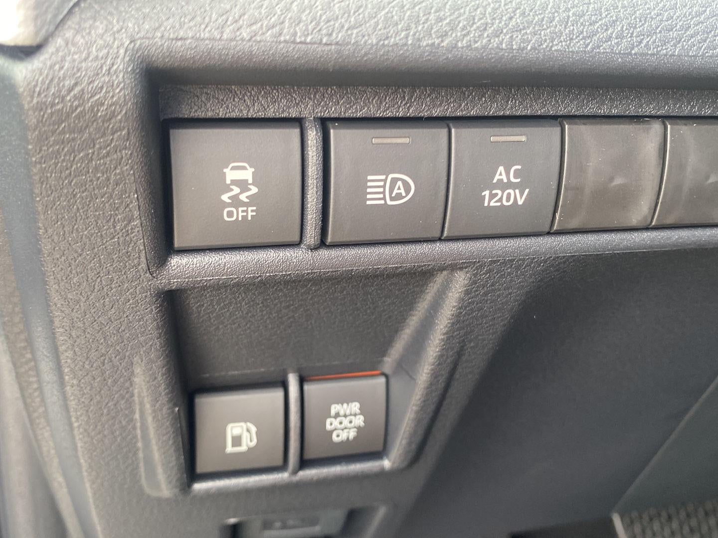2026 Toyota Sienna XLE 8-Passenger