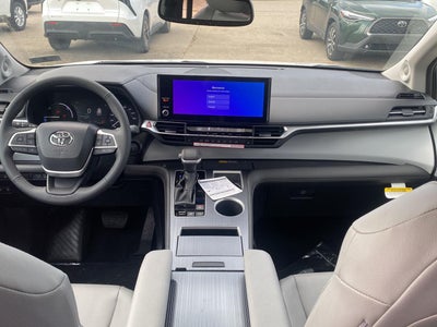 2026 Toyota Sienna XLE 8-Passenger