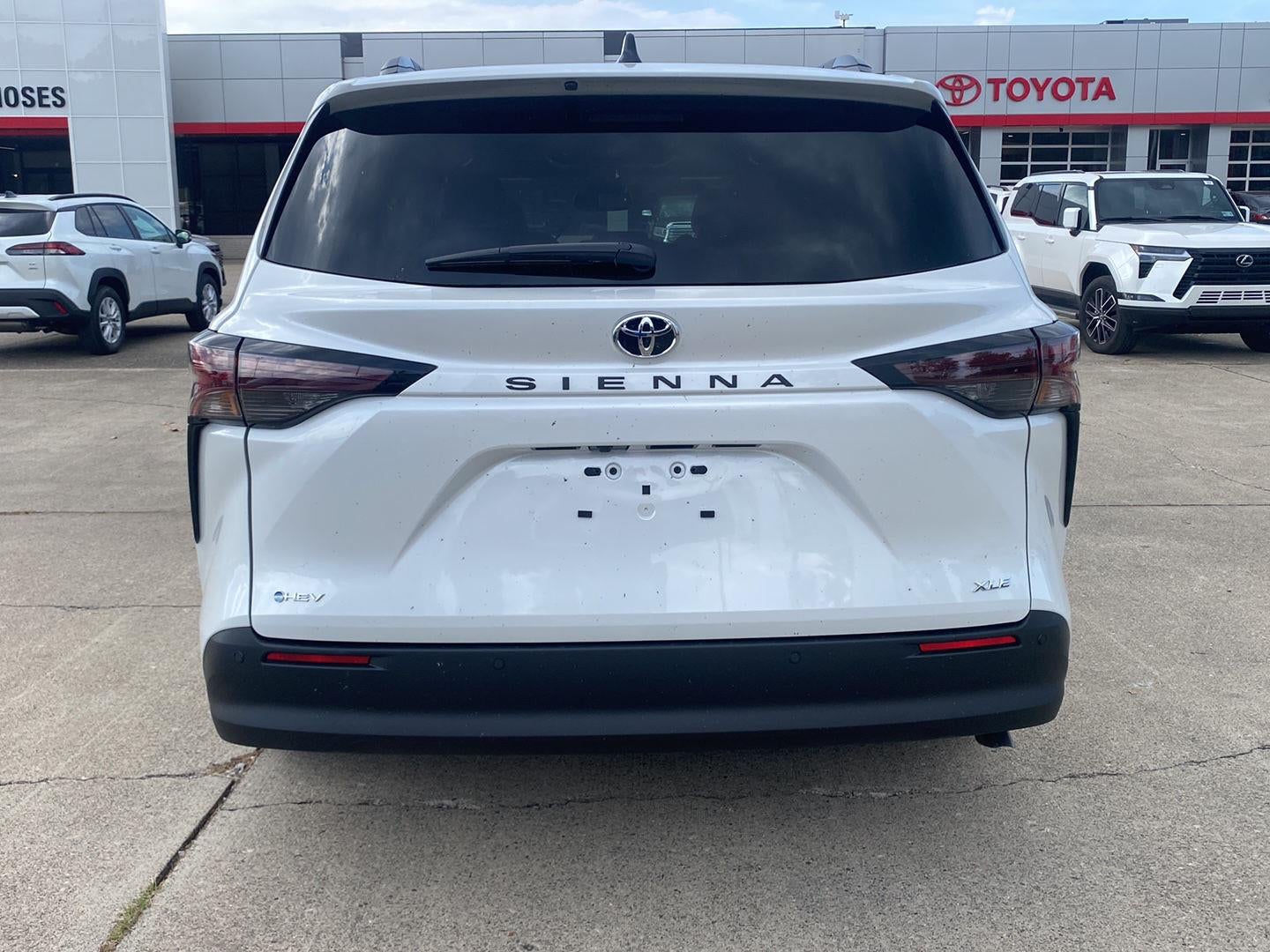 2026 Toyota Sienna XLE 8-Passenger