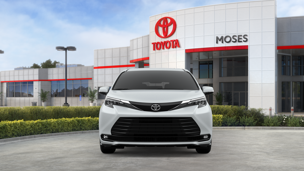 2026 Toyota Sienna XLE 8-Passenger
